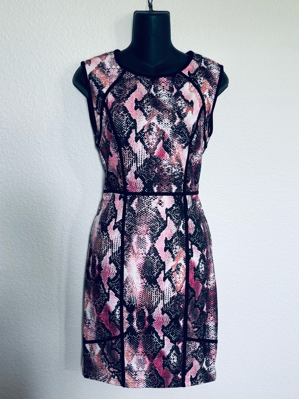 Jennifer Lopez Pink Python Snake Form Fitting Cocktail Dress 0